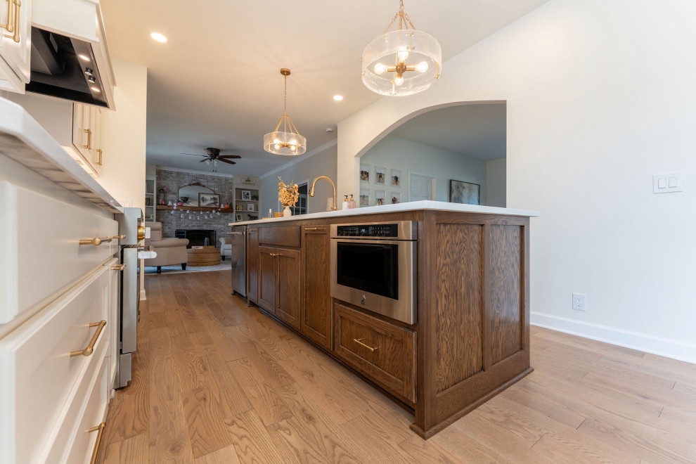 Contemporary Indian Lake Kitchen