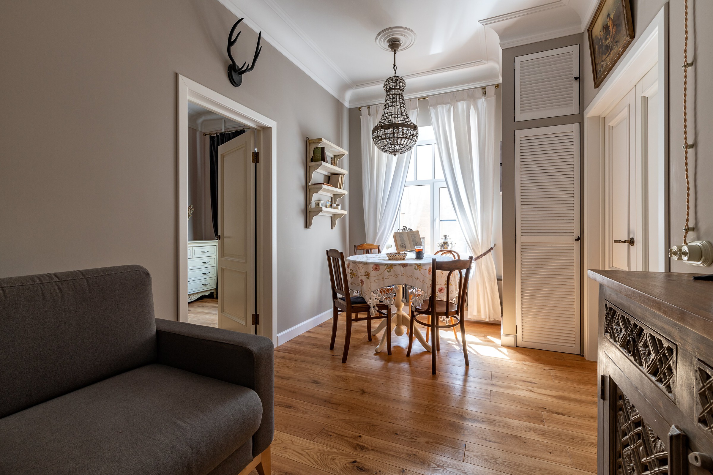 ...И под аркой на Галерной наши тени навсегда...