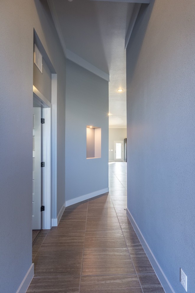 Home design - transitional home design idea in Austin