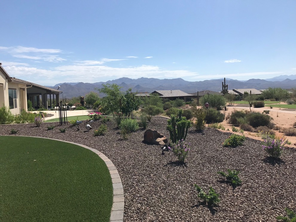 Large eclectic home design photo in Phoenix