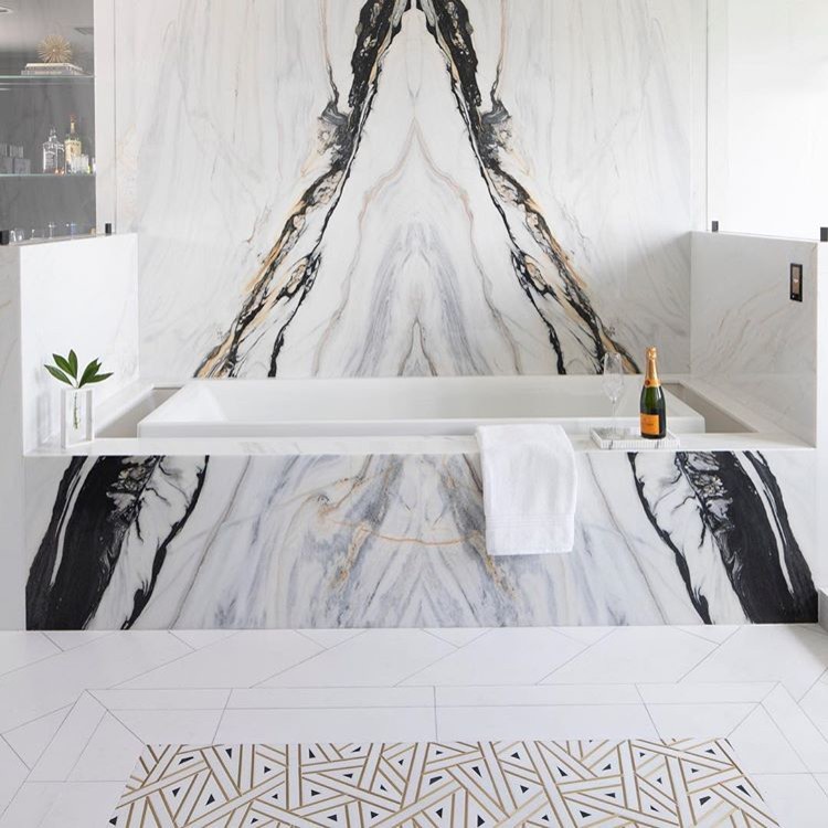 Design ideas for a mid-sized contemporary master bathroom in Miami with mosaic tile floors and white floor.