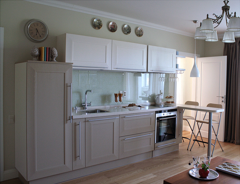 Трава в холодном серебре