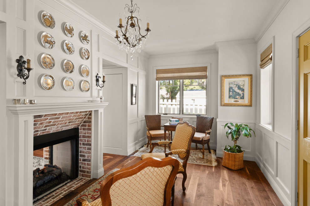 Entryway - traditional entryway idea in Orlando