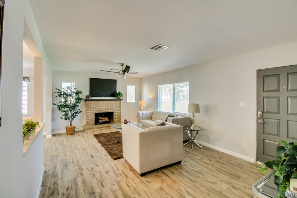 Inspiration for a transitional home design remodel in Phoenix
