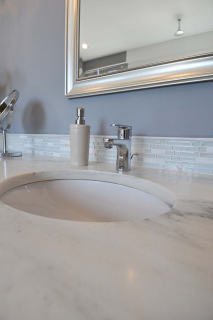 Tile work moderno-stanza-da-bagno