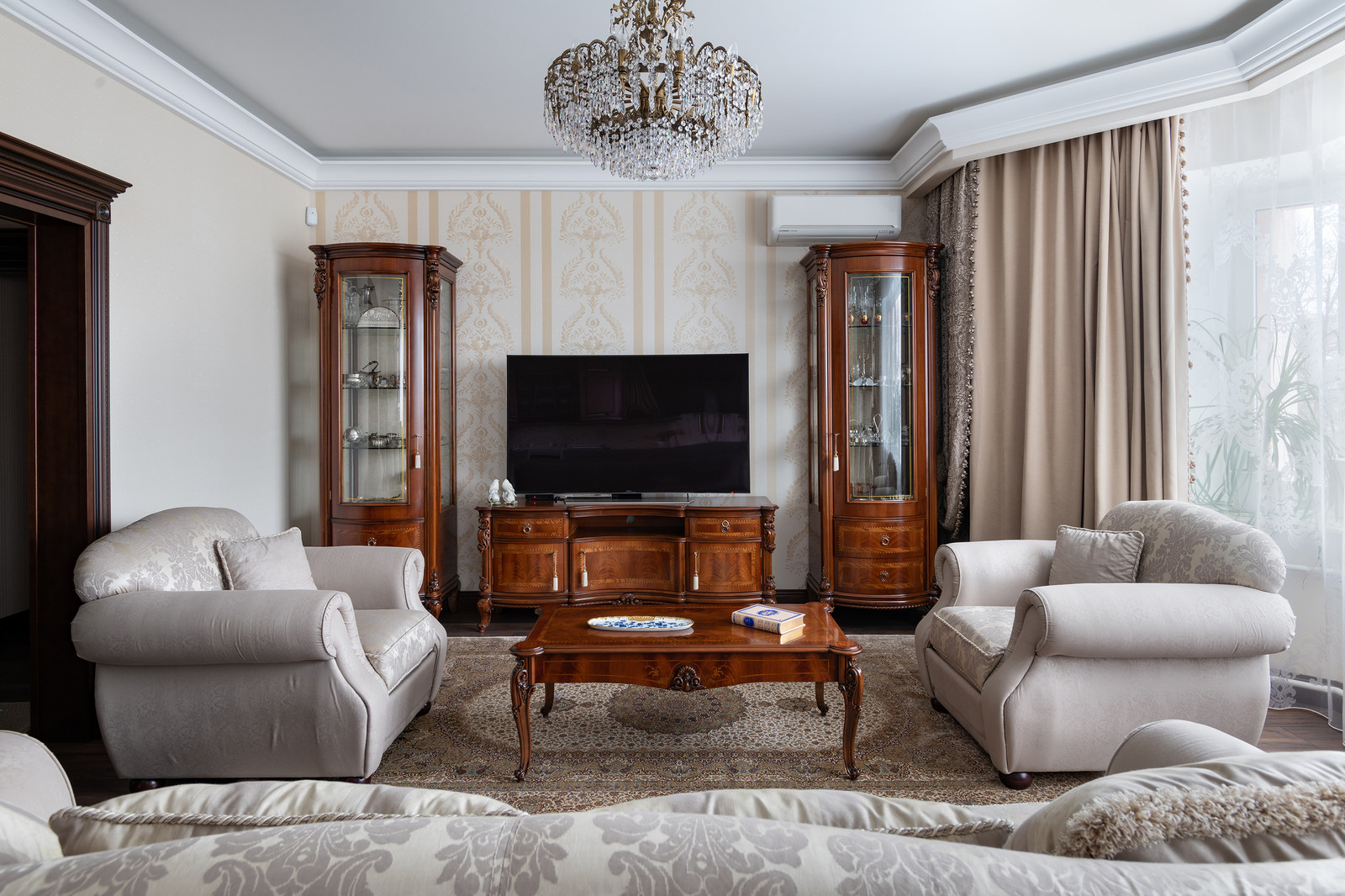 Классика для семьи из трех поколений