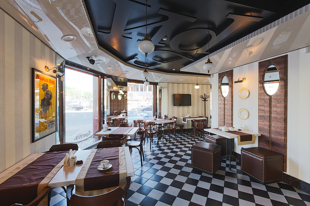 Интерьер кафе "Бристоль" в Казани