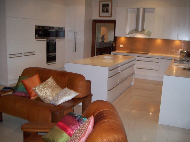 Glenhaven - Read - Kitchen modern-koek