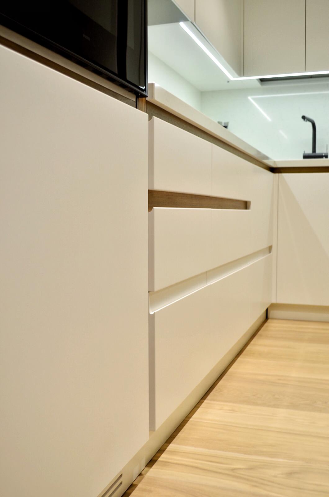 Современная кухня в стиле модерн