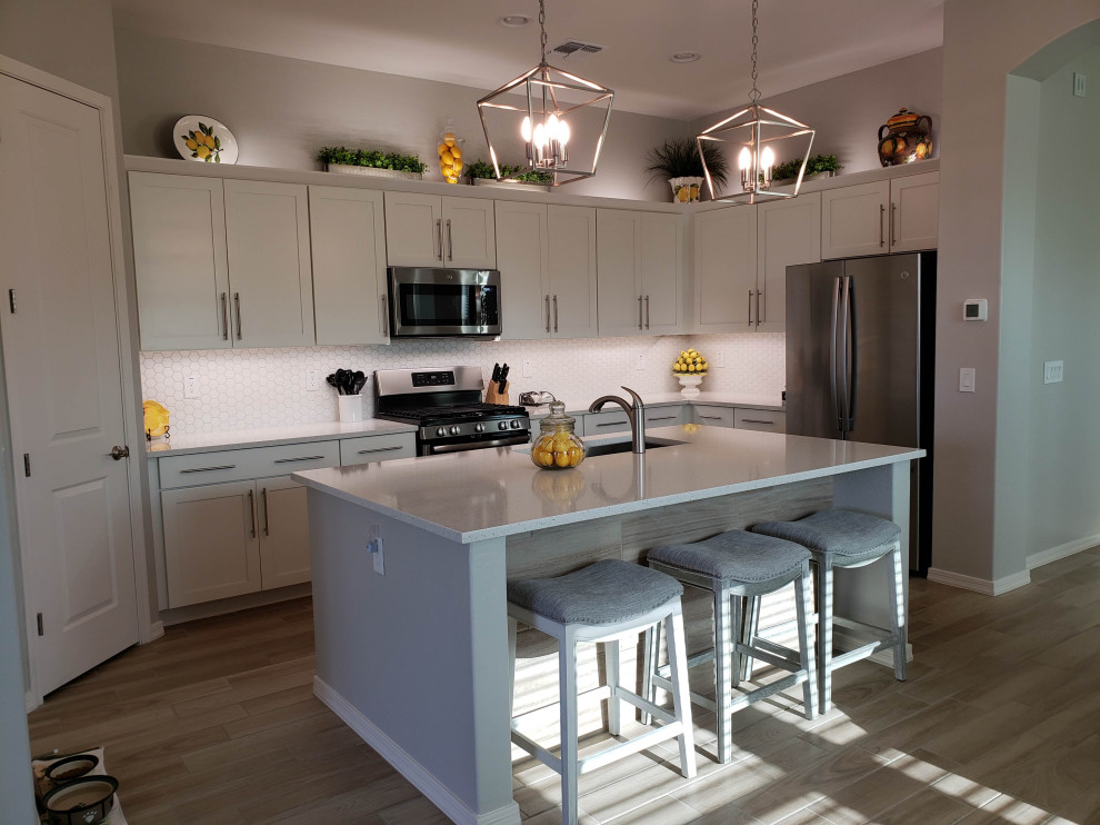 Kitchen - kitchen idea in Phoenix