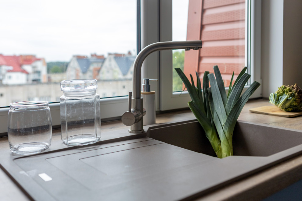 Песок и море