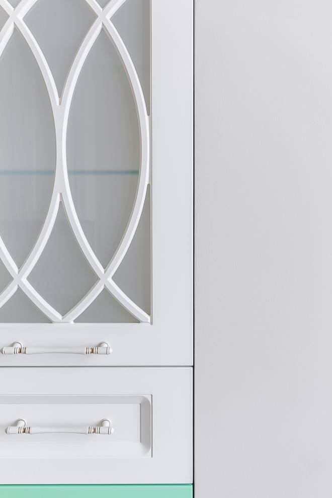 Мебель для кухни по индивидуальному проекту от фабрики мебели "Клевер-шкаф"