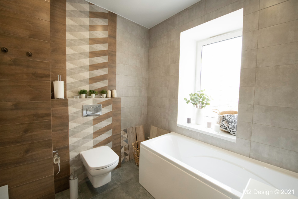 This is an example of a mid-sized contemporary bathroom in Saint Petersburg.