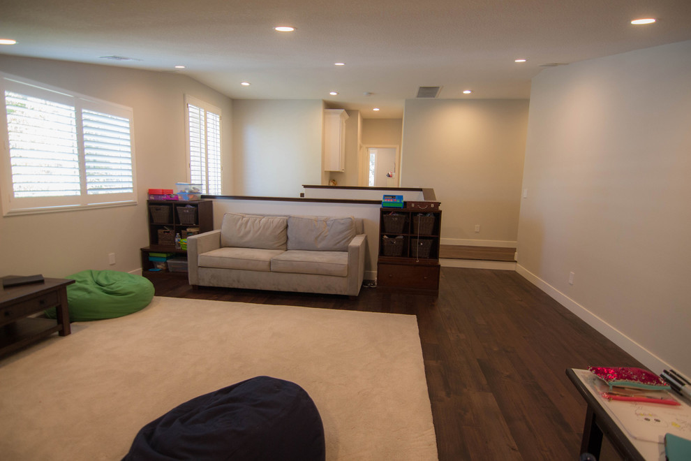 Inspiration for a transitional home design remodel in Orange County