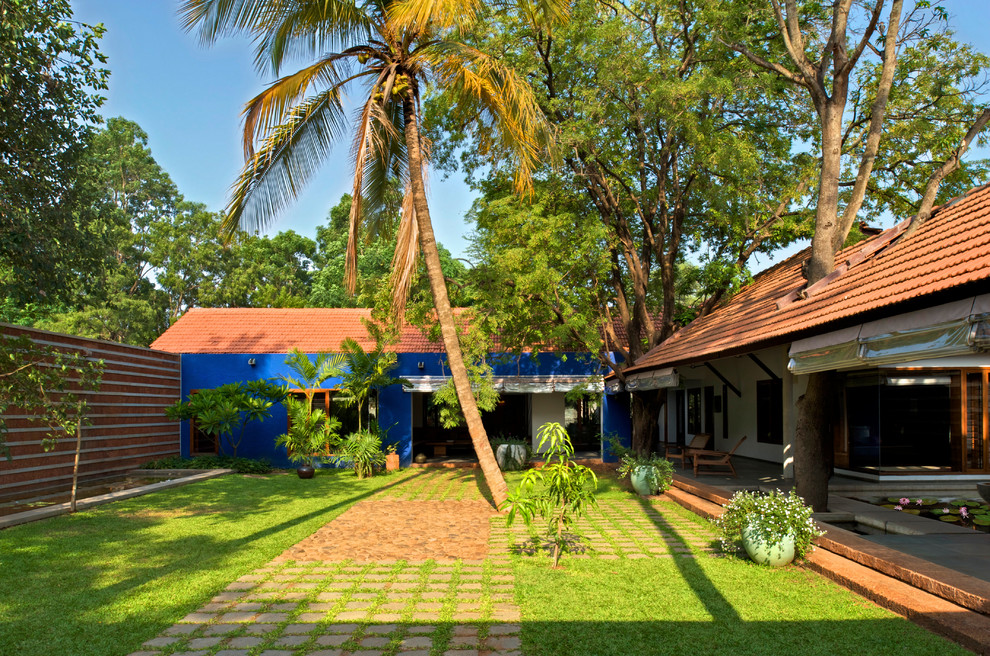 Design ideas for a tropical garden in Bengaluru.