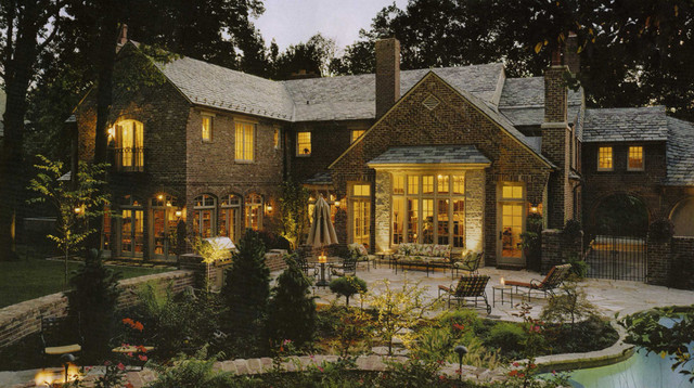 A Tudor Addition klassisk-fasad