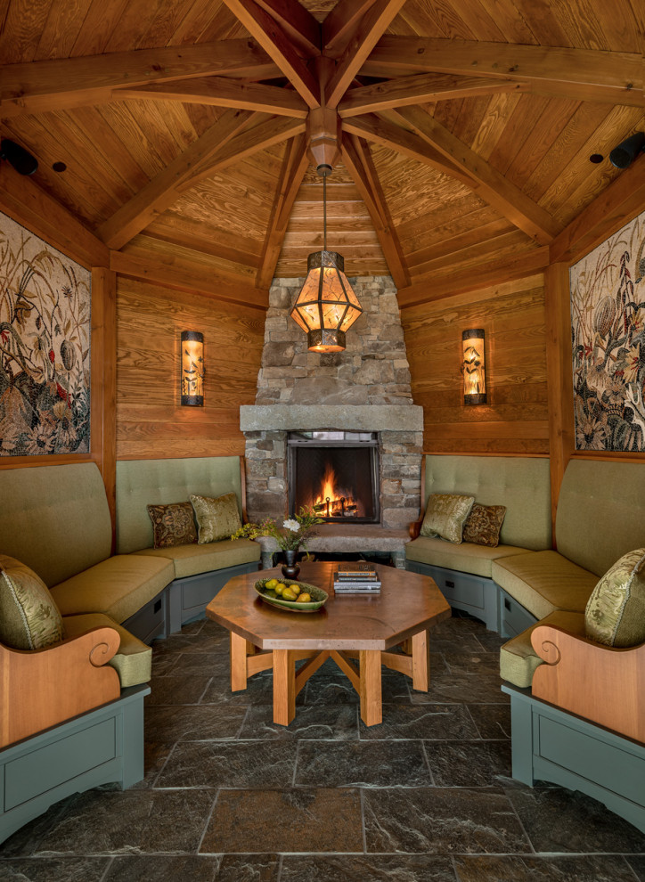 Inspiration for a rustic home design remodel in Burlington