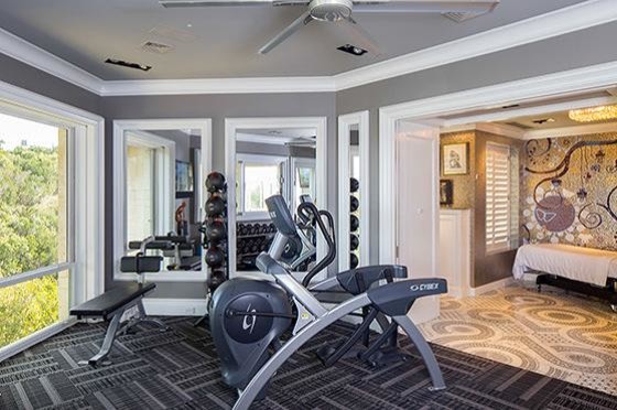Transitional home gym in Austin.