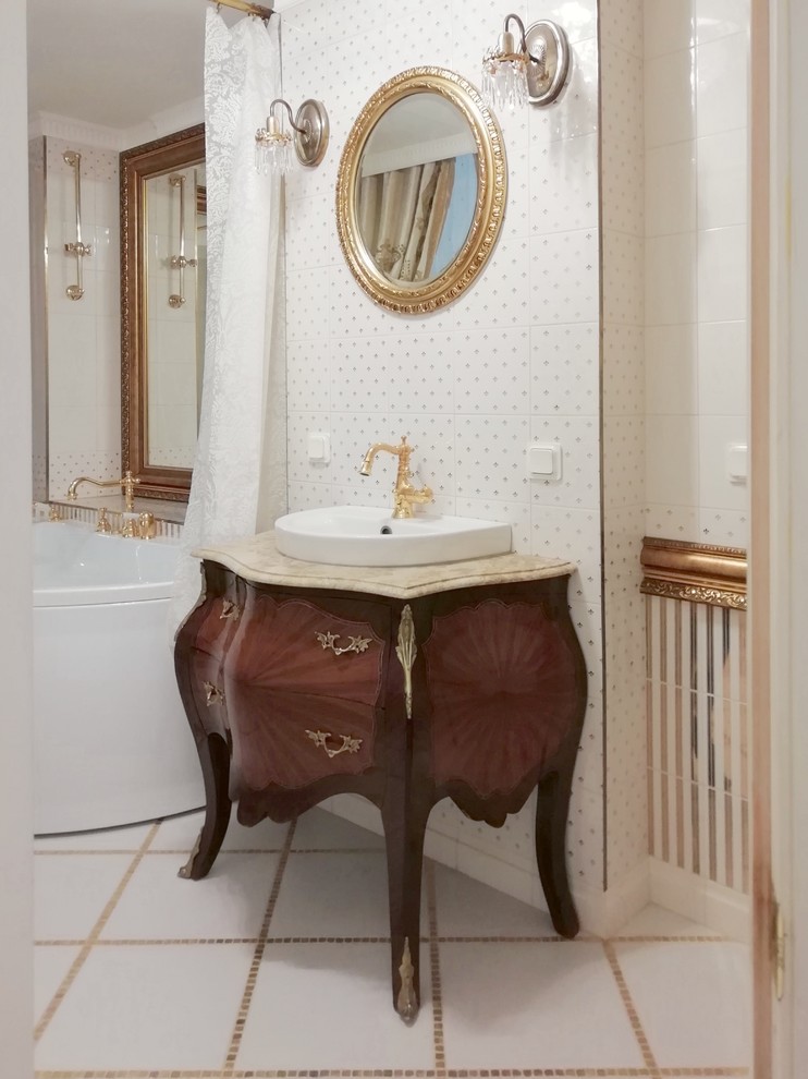 Ванная в Неоклассическом стиле.