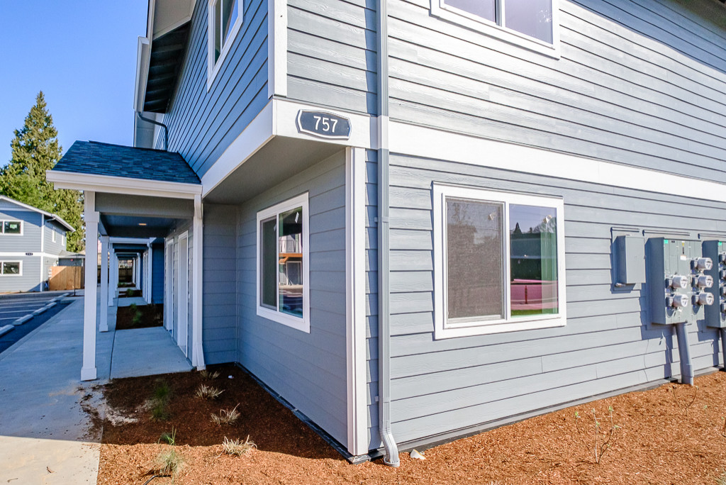 Plymouth Hills Apartments