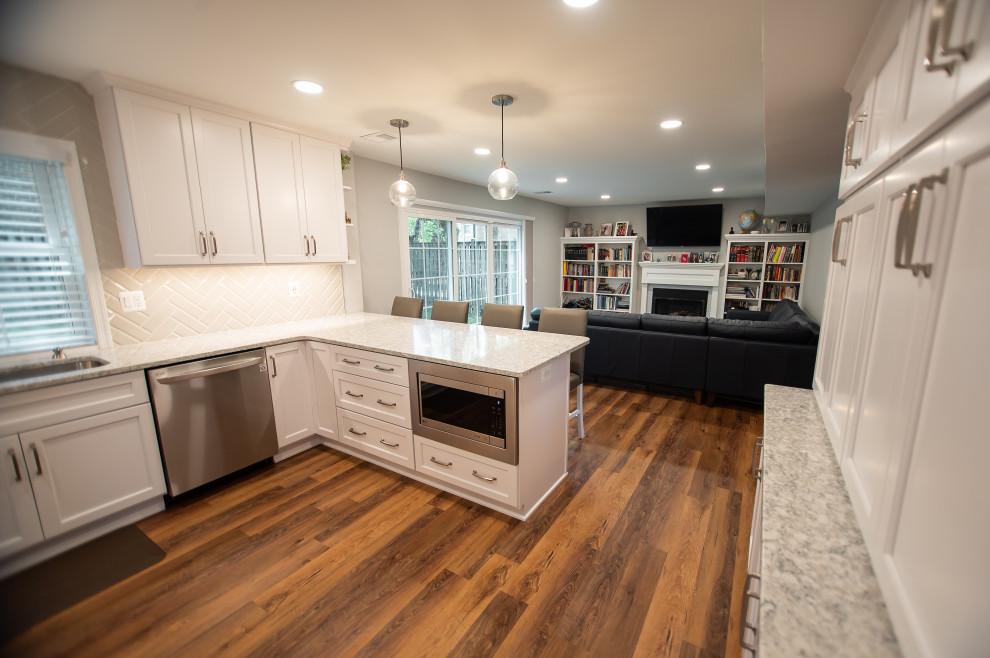 Transitional kitchen photo in Baltimore