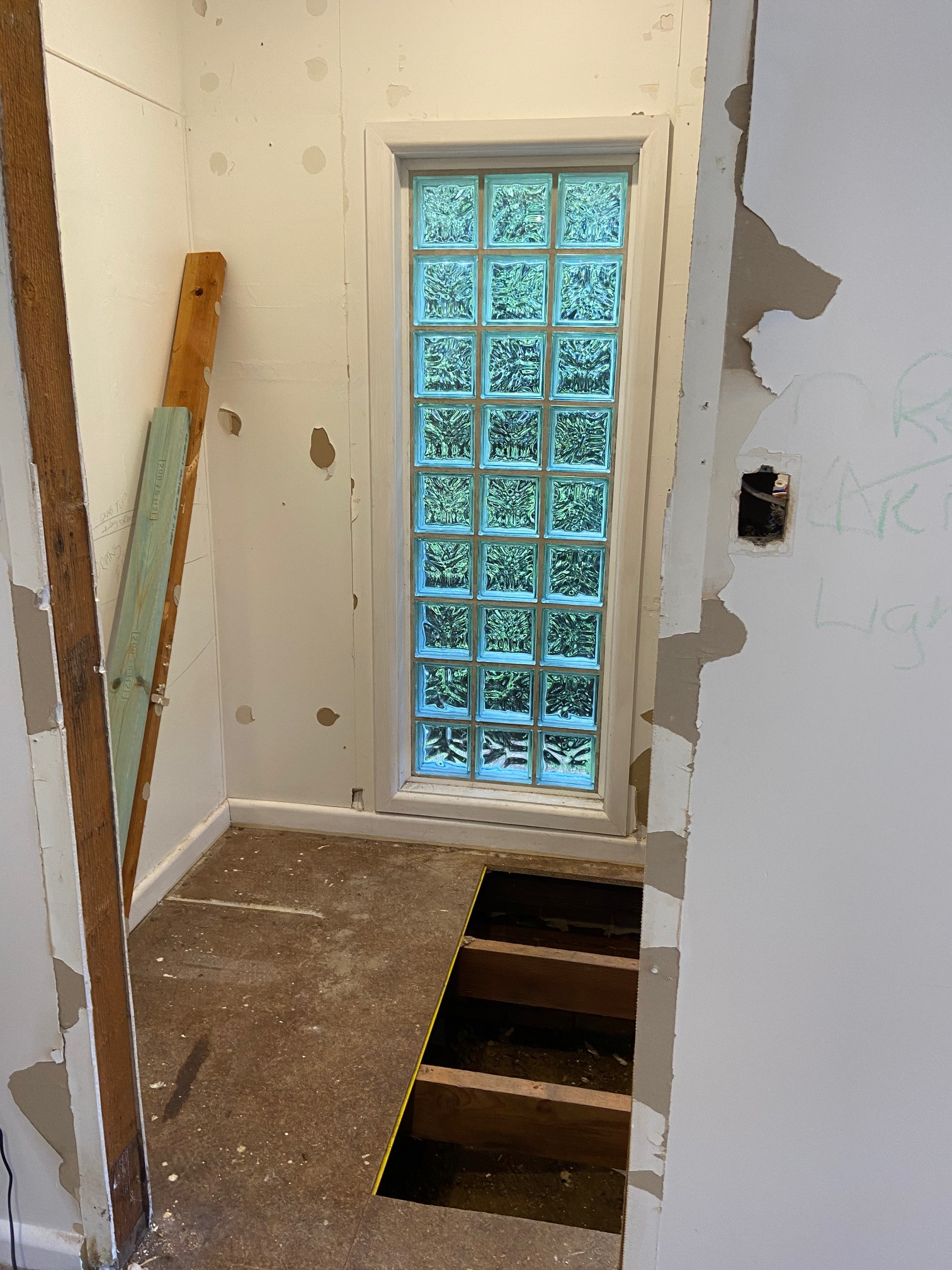 STAGE 2 PARENTS RETREAT / ENSUITE AND DRESSING ROOM, PLUS 2 NEW PATIOS AND DOORS
