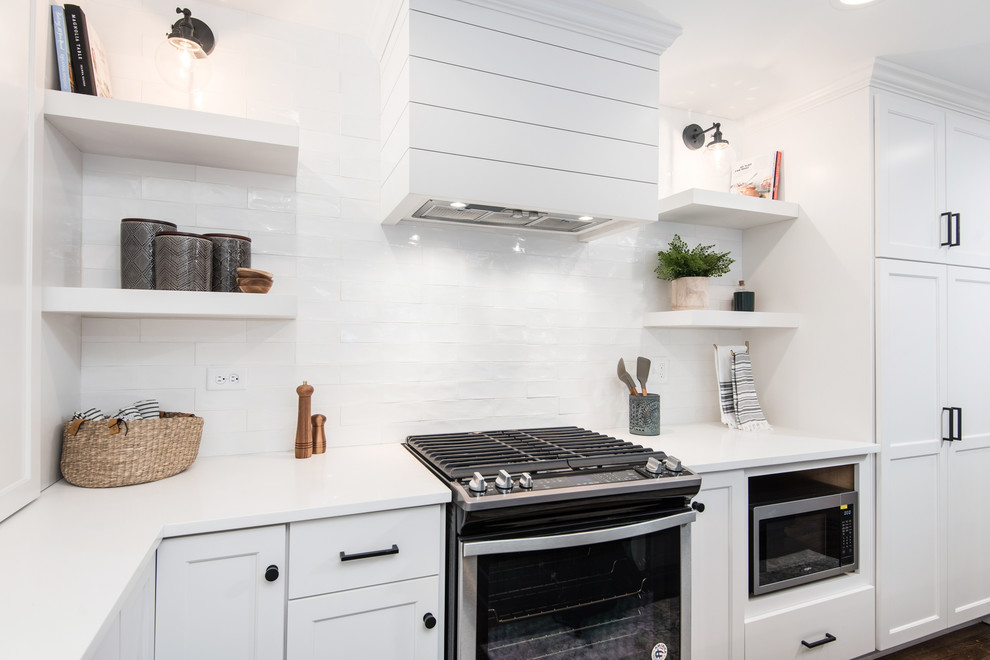 Inspiration for a transitional kitchen remodel in Chicago