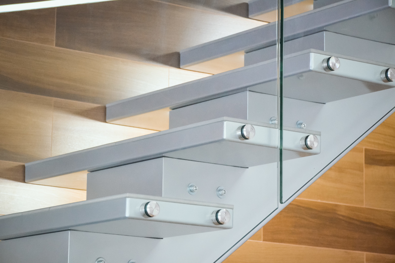 Лестница в офисном помещении