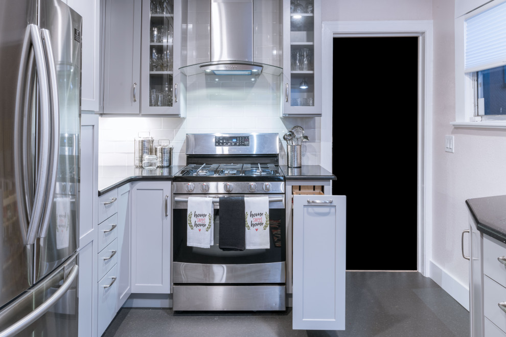 Clinton Kitchen
