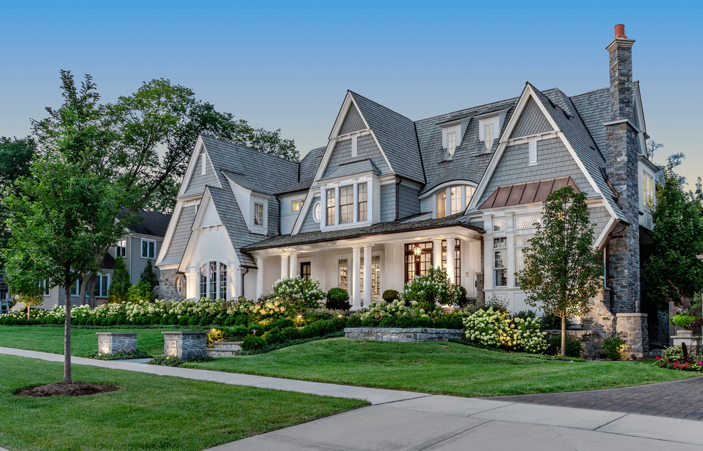 Hamptons Shingle Style Transitional Exterior Chicago by Schwarz
