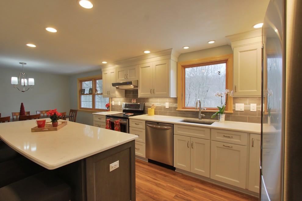 Kitchen - modern kitchen idea
