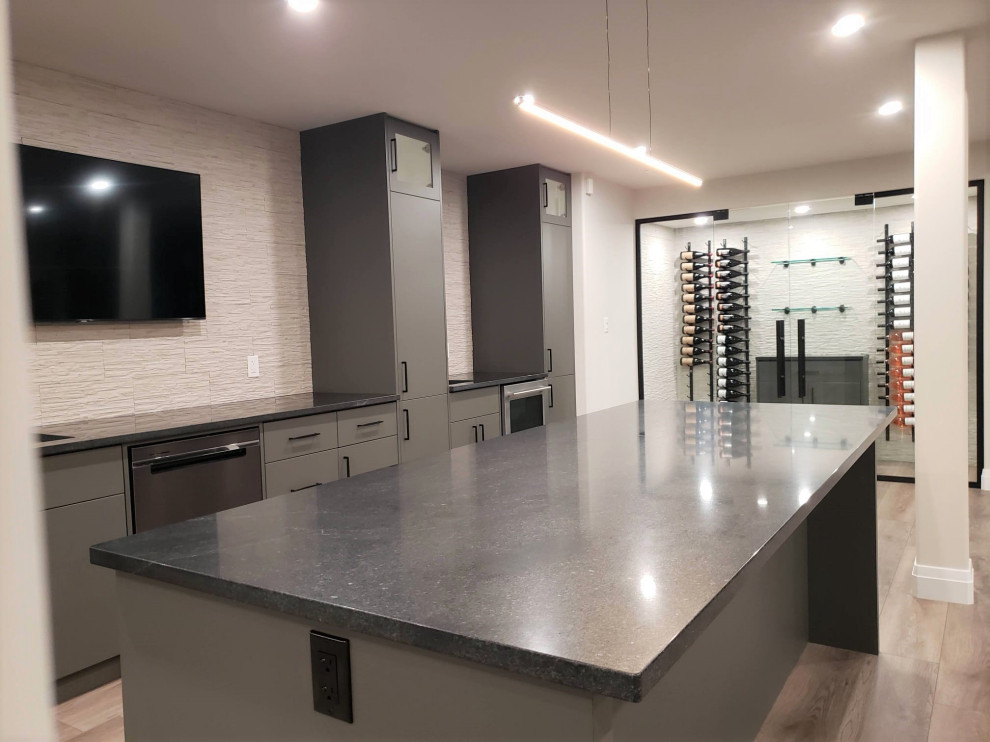 Home design - transitional home design idea in Toronto