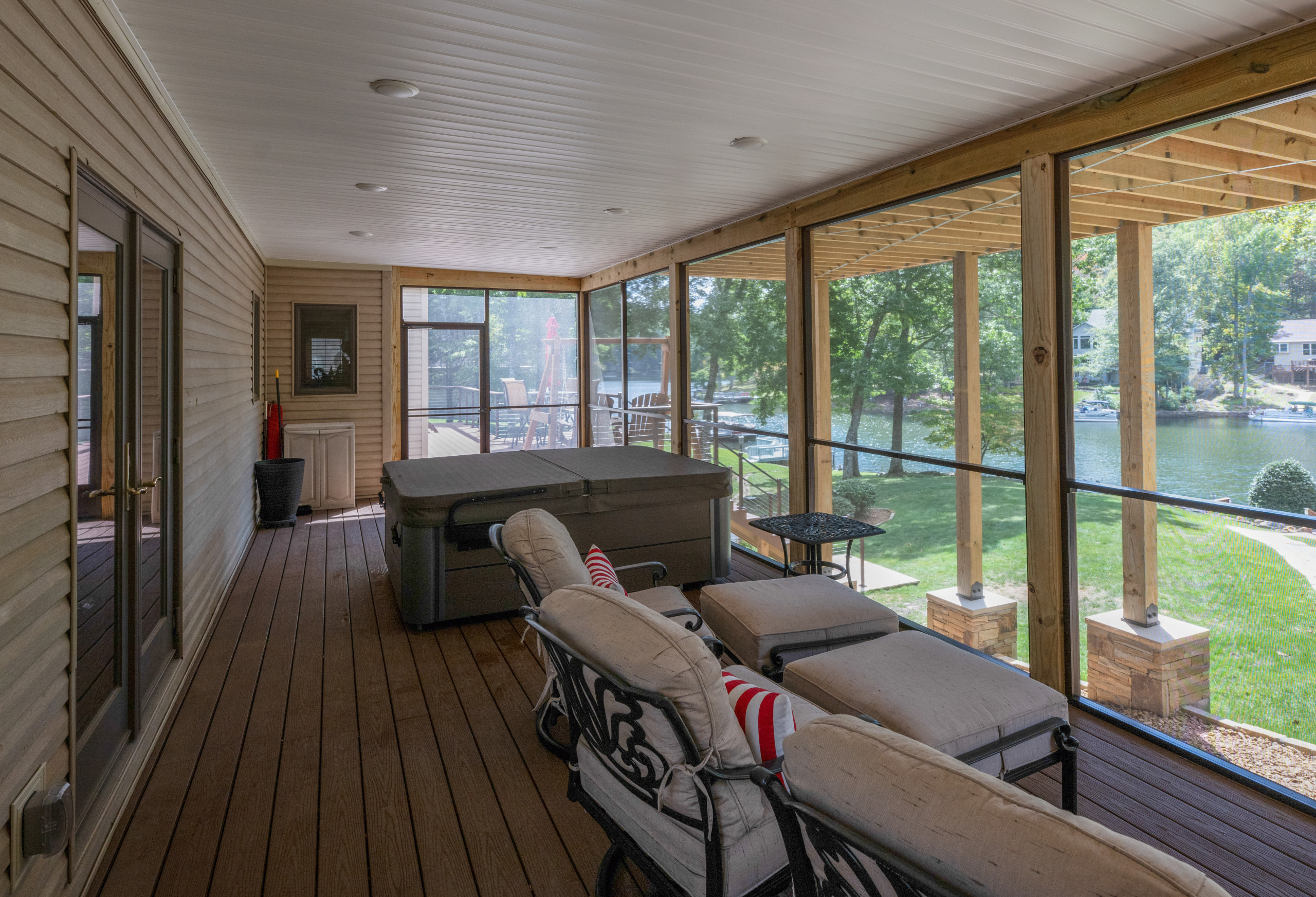 116 Motthaven Drive - Timber Frame Deck Addition