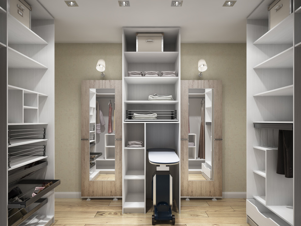 Дом для молодой пары. Гардеробная на две спальни