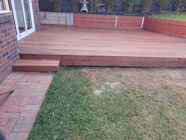 Endevour Hills Merbau deck contemporary-traedaeck