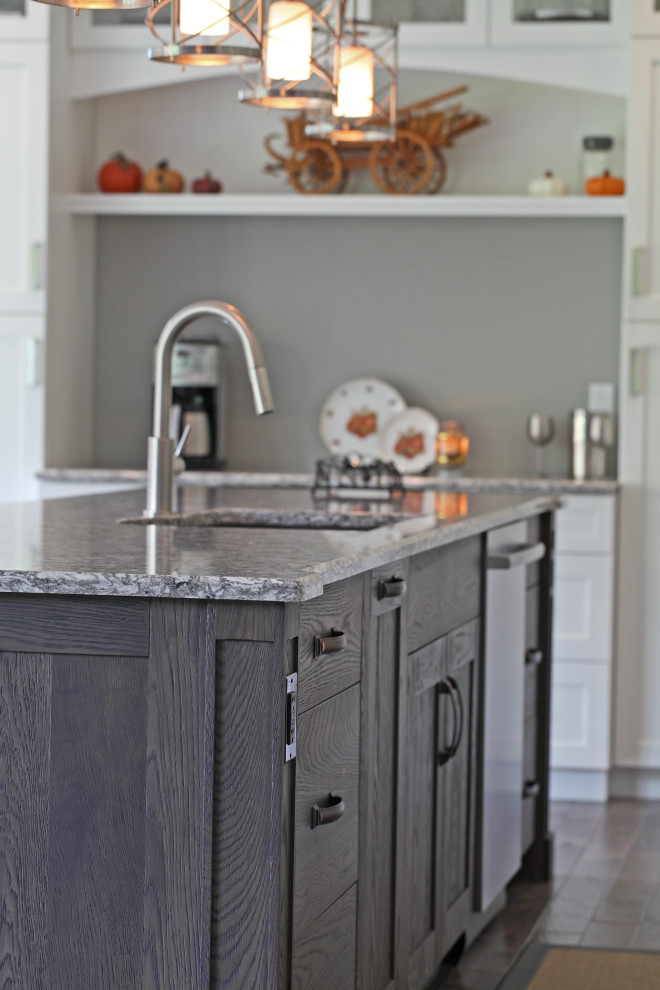 Inspiration for a transitional kitchen remodel in Toronto