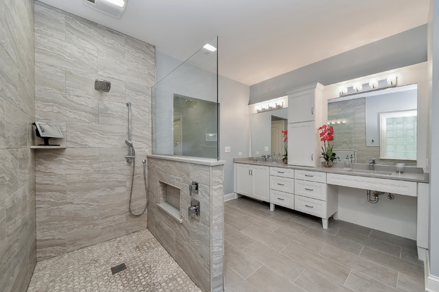 Handicap Accessible Primary Bathroom Remodel trendy-badevaerelse