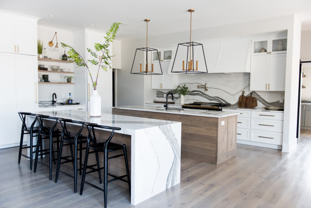 Urban-Modern Centerville Farmhouse - Clásico renovado - Cocina