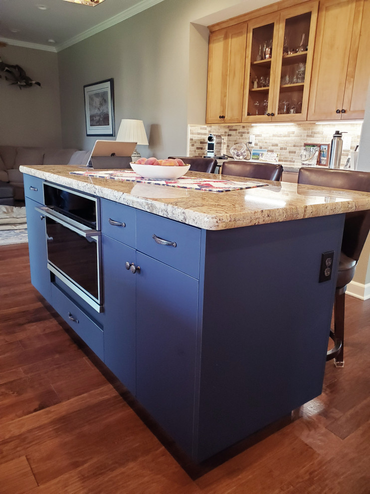 Home design - transitional home design idea