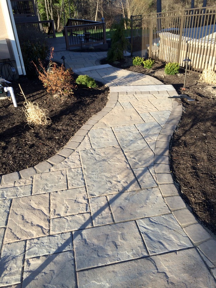 Home design - rustic home design idea in New York
