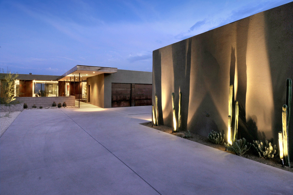This is an example of a contemporary exterior in Phoenix.