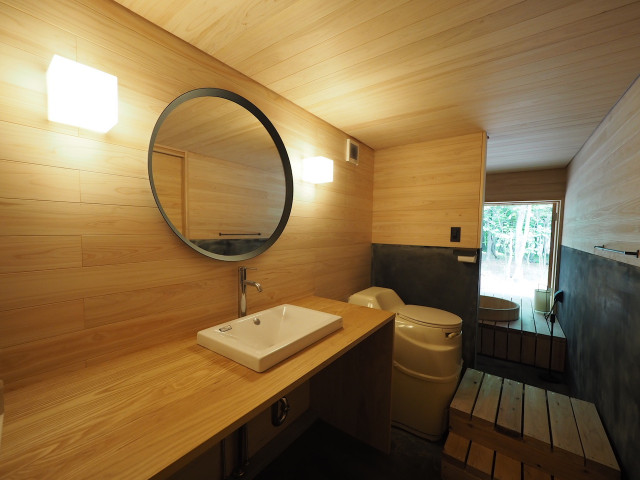 蓑帽子の家 giapponese-bagno-di-servizio