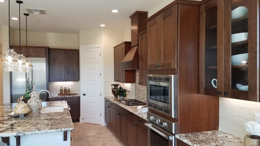 Inspiration for a transitional kitchen remodel in Sacramento