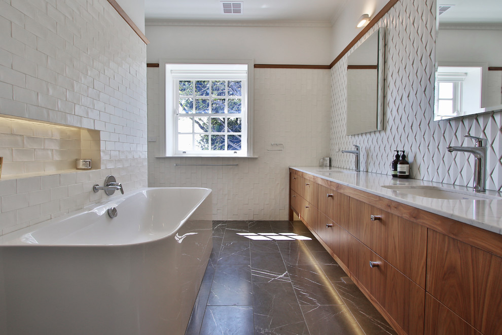 This is an example of a transitional bathroom in Melbourne.