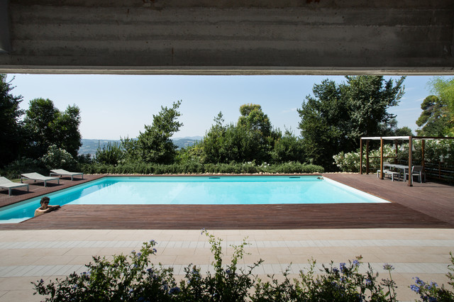 PGL | pool mediterranean-pools-and-hot-tubs