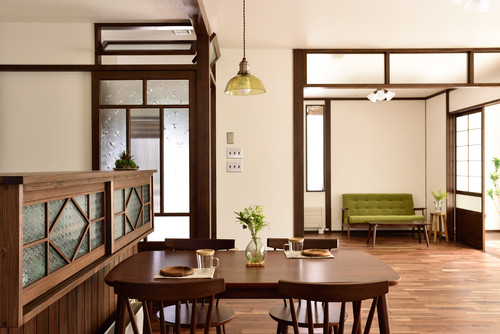 アンティーク 木製 レトロモダン ノスタルジック 飾り棚 和洋折衷 昭和