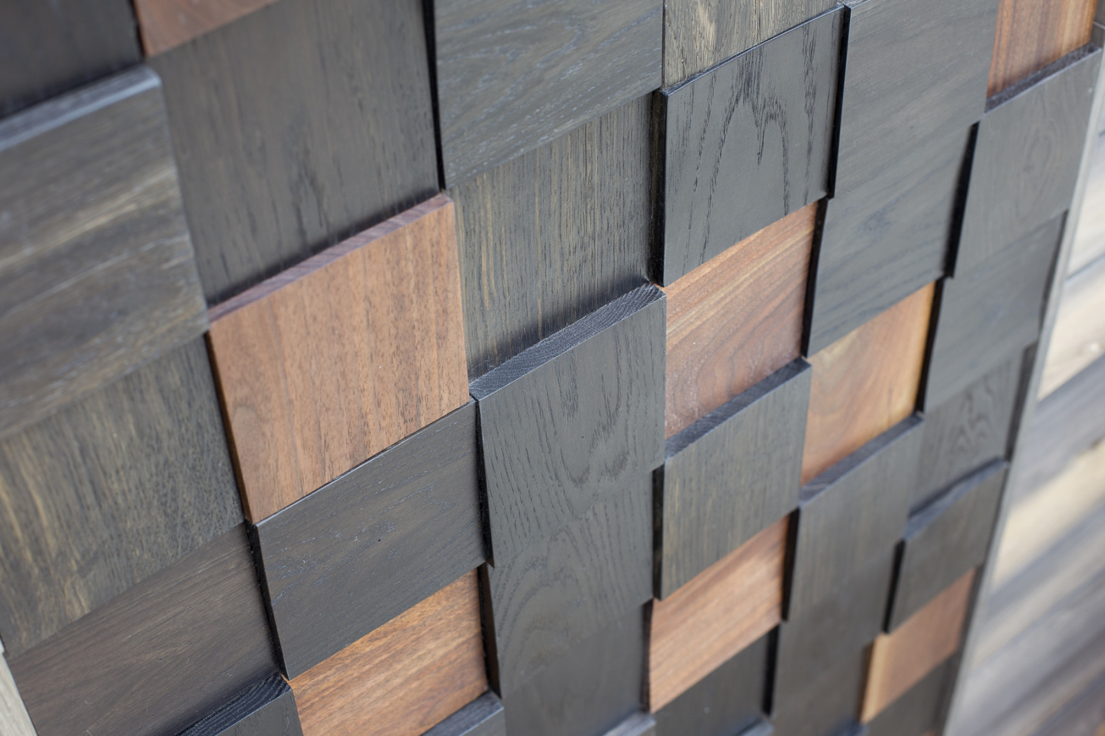 Мозаика 3D микс, массив черного ореха и мореного дуба. Пиксели разной высоты