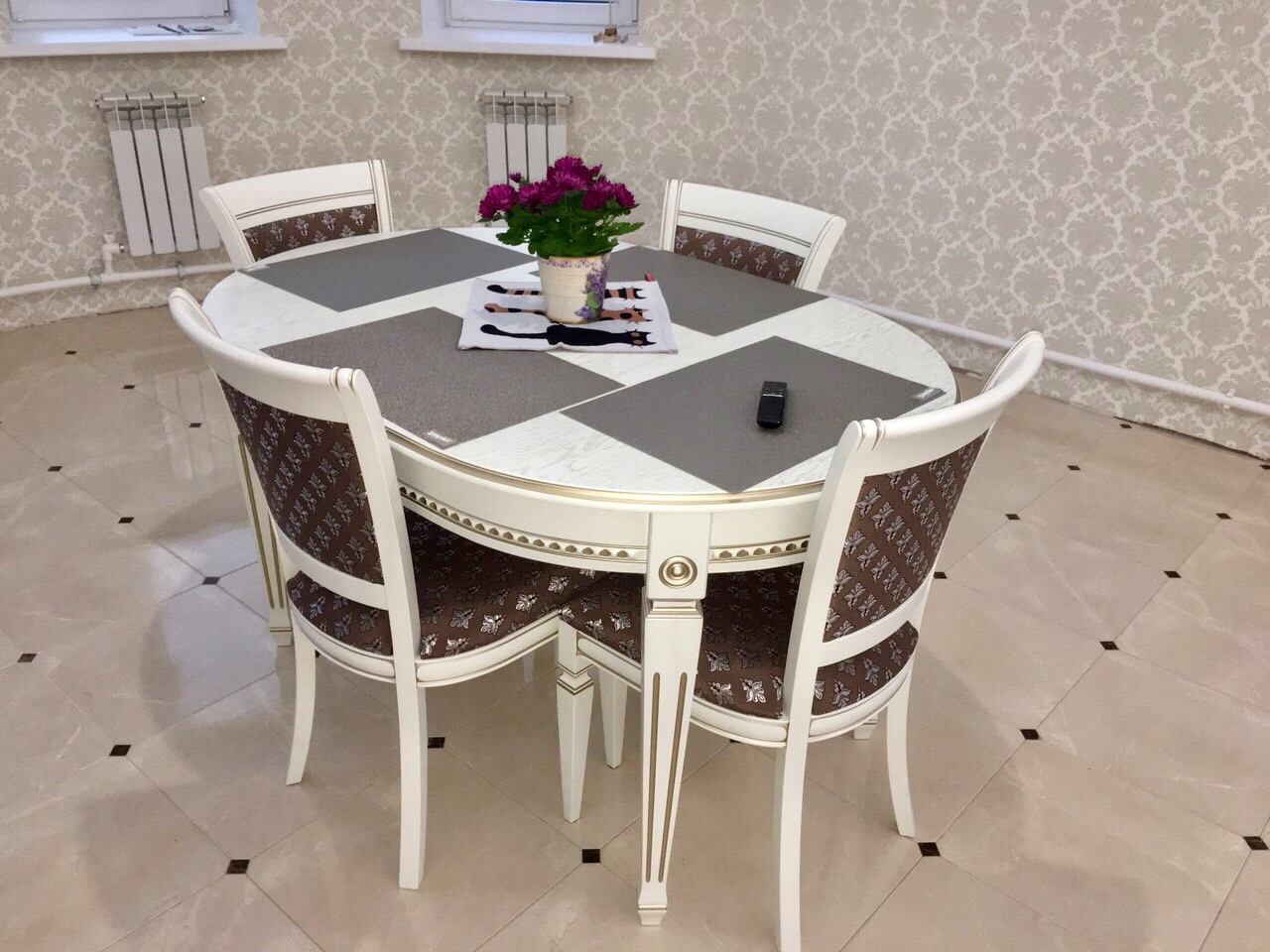 Кухня Алиери с островом