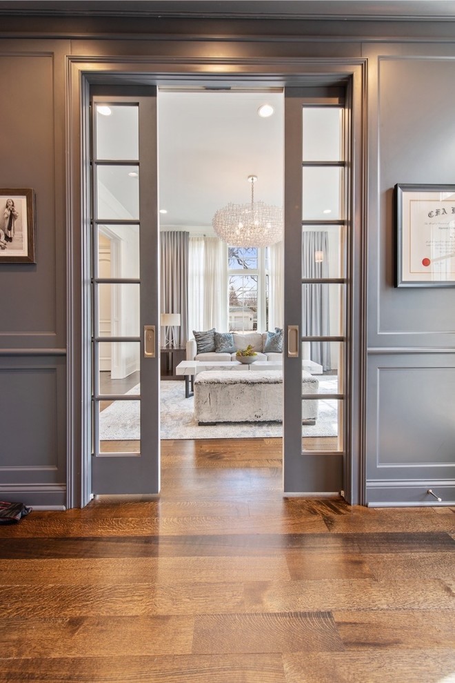 Inspiration for a transitional home design remodel in Chicago