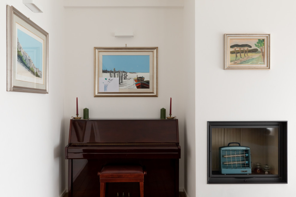 Esempio di un grande soggiorno boho chic con pareti bianche e con abbinamento di mobili antichi e moderni